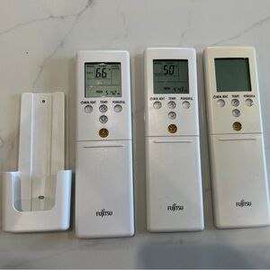 Fujitsu - White Remote Control Set - Split Unit Remotes